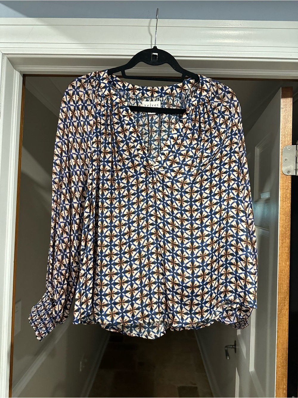 Velvet by Graham & Spencer Navy, Tan & White Geometric V-Neck Blouse